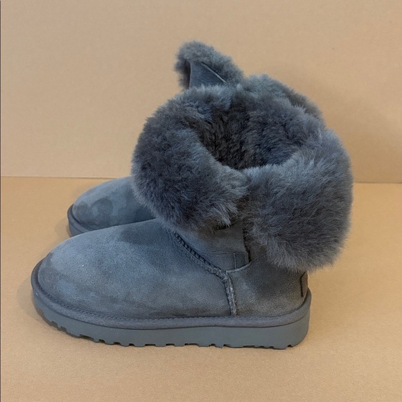 UGG Saniya Shearling Mini Boots color Caribou Water resistant - Picture 2 of 6